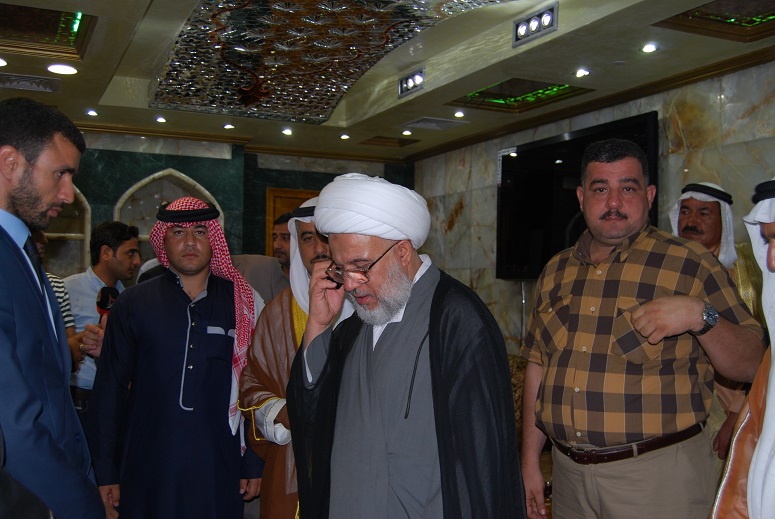 بالصور:ممثل المرجع السيستاني يتصل هاتفيا بمدير ناحية الضلوعية ويحيي صمود عشائرها بوجه داعش