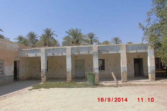 بالصور: مدرسة في كربلاء المقدسة تحصل على نسب نجاح 100% ويدرس طلابها في مخيمات لانها آيلة للسقوط