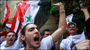 منظمة العفو: مصر تعتقل مئات اللاجئين السوريين بينهم أطفال رضع في ظروف مزرية