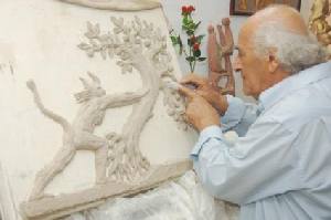 امانة بغداد تعلن قرب افتتاح اربعة اعمال نحتية للفنان الراحل [محمد غني حكمت ] في العاصمة