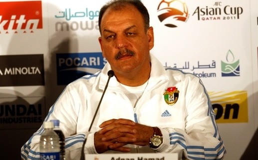 الاتحاد البحريني يقيل عدنان حمد لفشله في قيادة البحرين بكاس الخليج