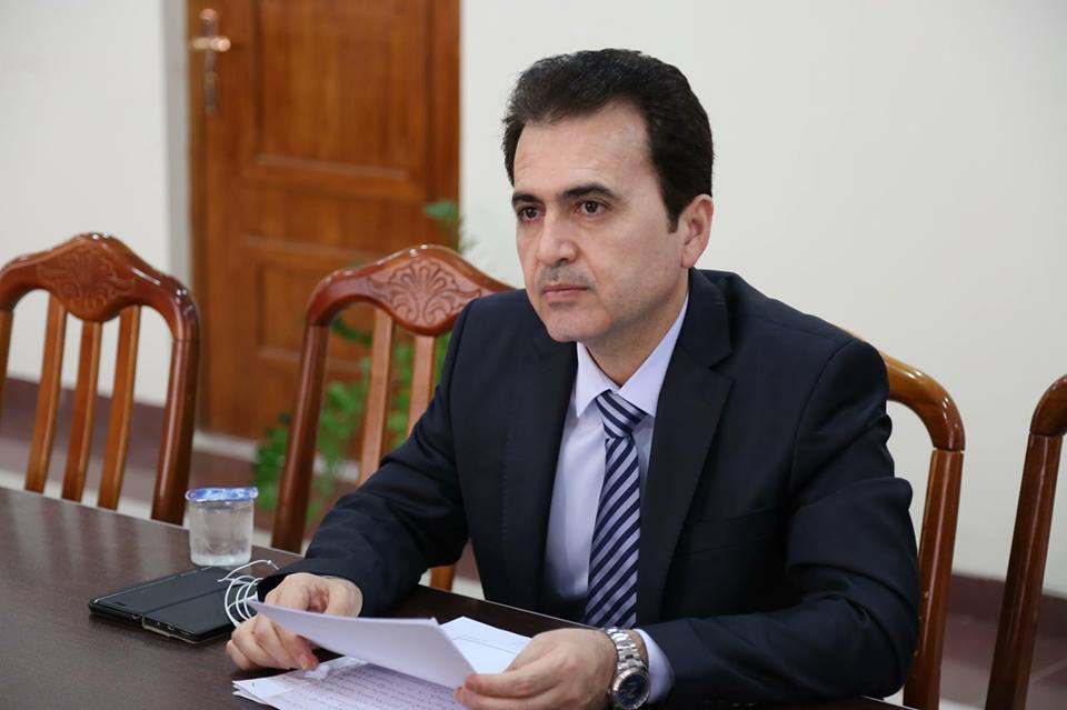 وزير كردي: لا يوجد شيء يربط الاقليم بالعراق ويقترح تقسيم العراق إلى ثلاثة دول