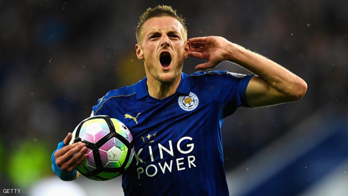 ليستر ينتزع تعادلا من ستوك رغم طرد فاردي