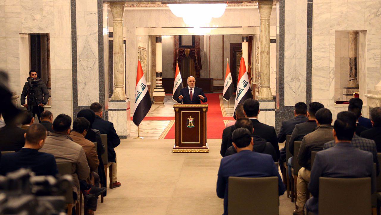 مكتبه: العبادي يؤكد على الالتزام بمنع غلق الطرق من قبل ارتال أحزاب و"متنفذين"