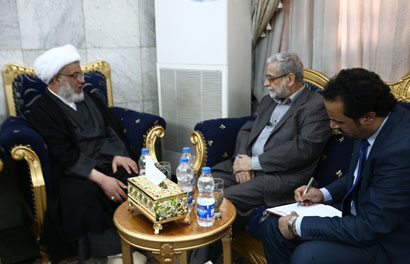 عبد الجبار الشبوط يلتقي بالشيخ عبد المهدي الكربلائي بالعتبة الحسينية