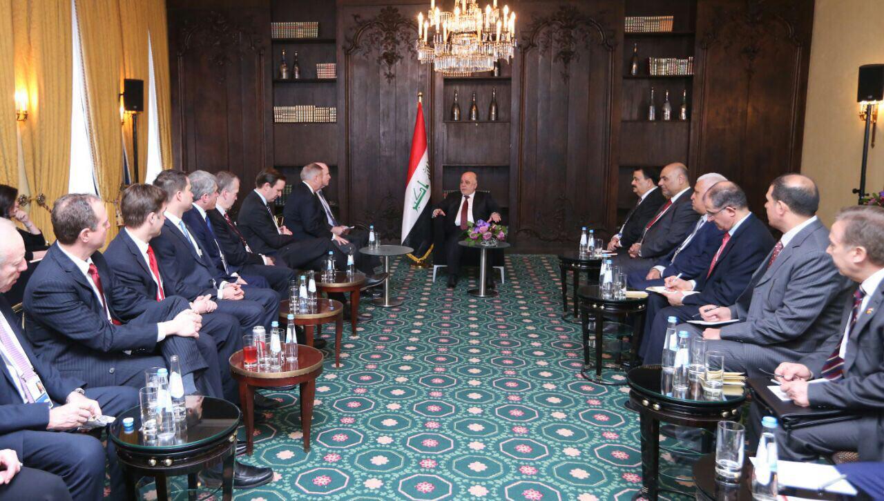 وفد من الكونغرس برئاسة "مكين" يؤكد للعبادي استمرار أميركا بدعم العراق وحكومته