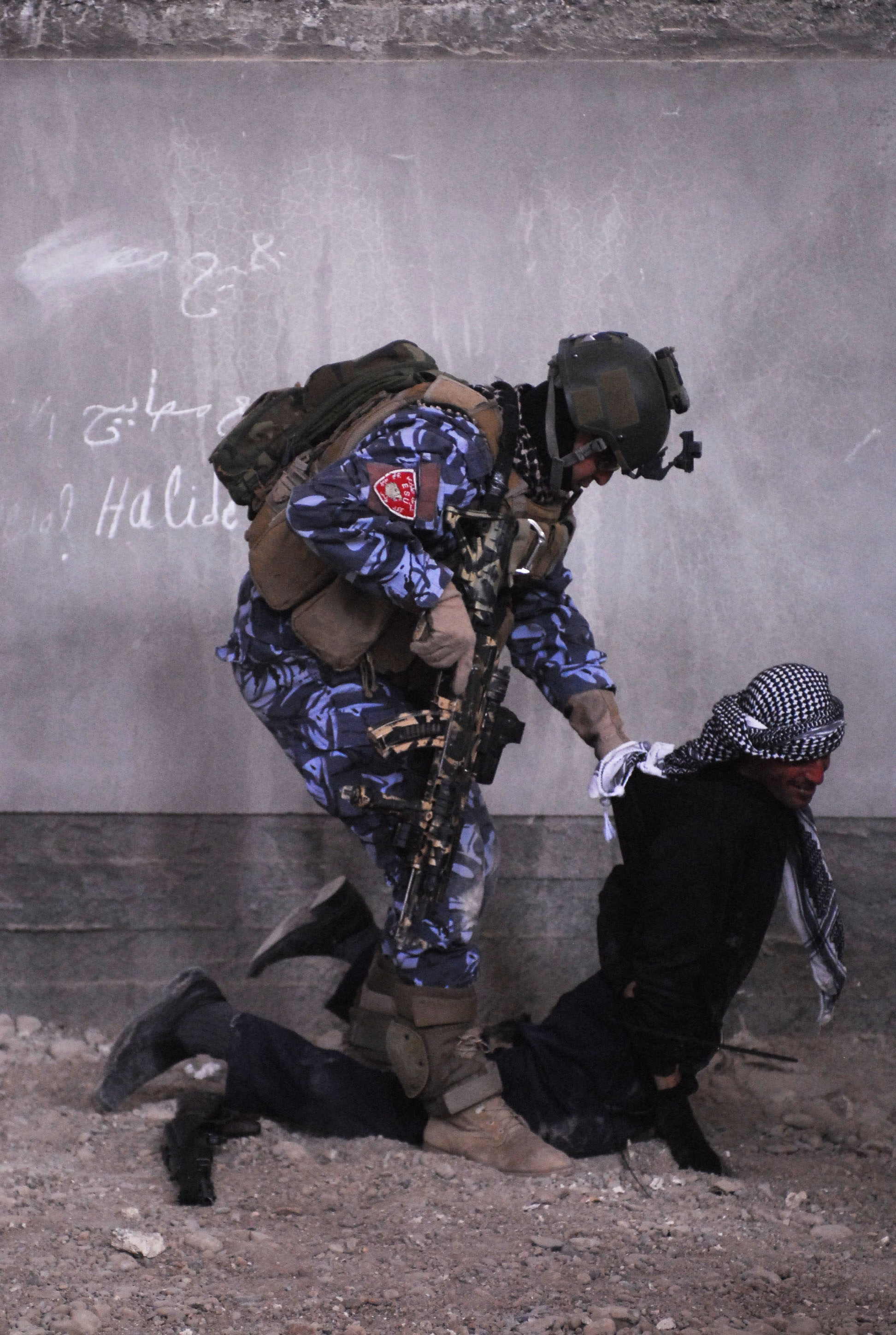 مكافحة اجرام بغداد تلقي القبض عصابتين بتهمة السرقة غربي العاصمة