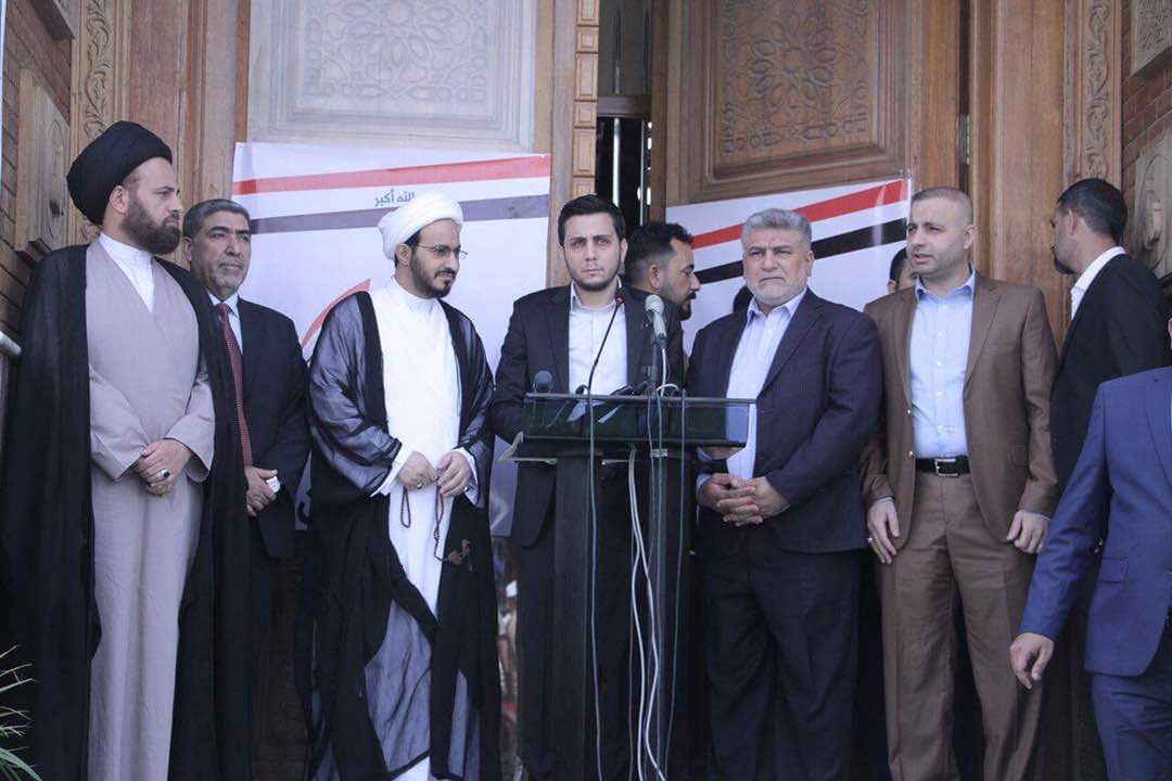 أحمد الصدر يسجل ظهوره الأول في ساحات التظاهر