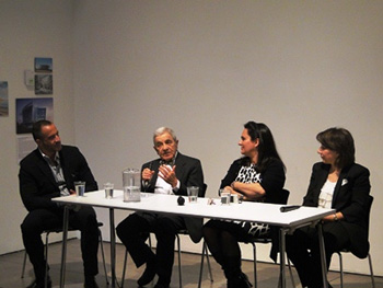 تدريسية في كلية هندسة بغداد تحاضر  في نيويورك عن عمارة بغداد