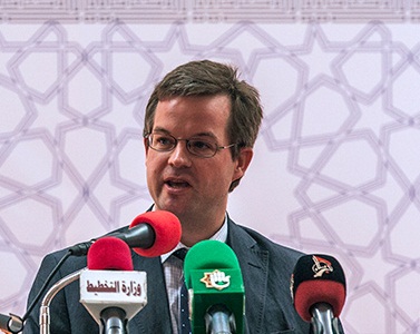 مسؤول بالسفارة الالمانية ببغداد يحضر افتتاح دار نشر في كربلاء : الشيعة هم مَنْ أَدْخَلَ فَنّ الطِباعة للعراق