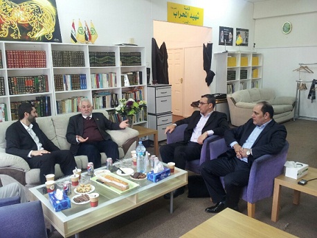وفد من مكتب الشهيد الصدر يزور مقر المجلس الاعلى في لندن (مصور)