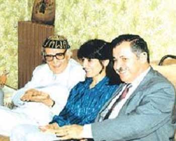 صورة نادرة تجمع الرئيس جلال طلباني مع شاعر العرب الاكبر محمد مهدي الجواهري