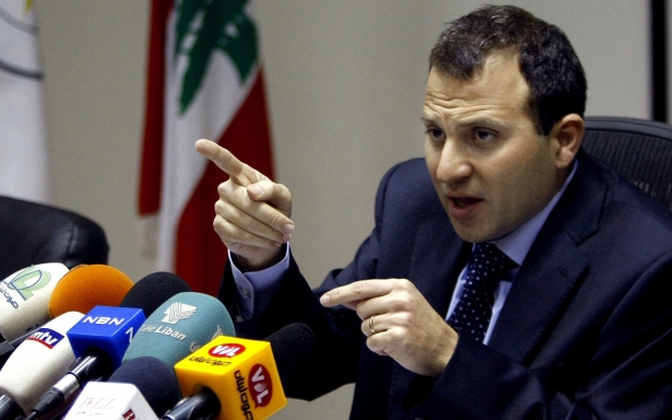 وزير الخارجية اللبناني يزور بغداد:تناقص أعداد المسيحيين في العراق خسارة له