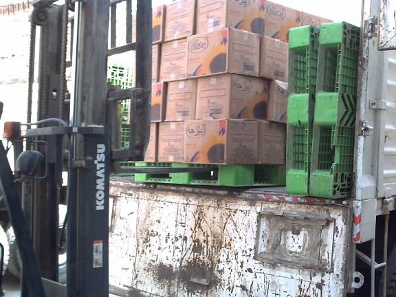 التجار تجهز النجف بمادتي السكر والزيت