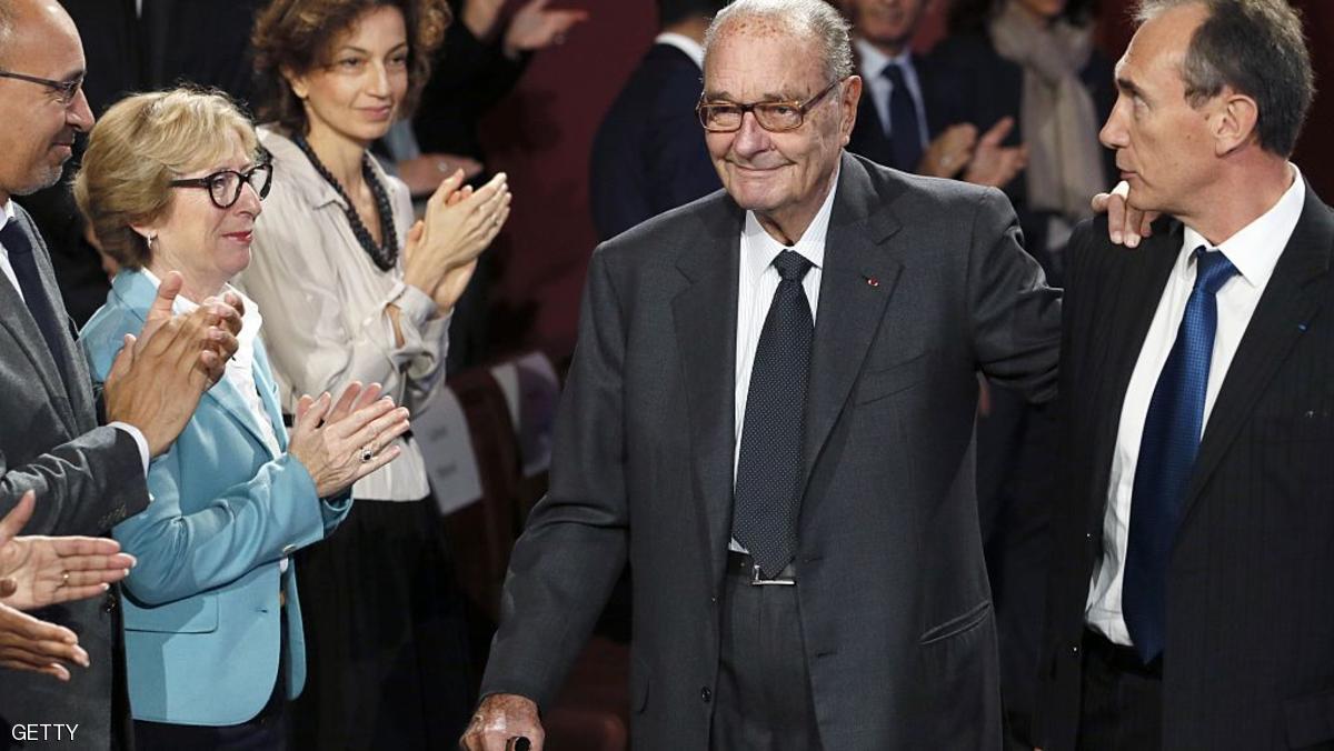 جاك شيراك في المستشفى بعد إصابته بالتهاب رئوي