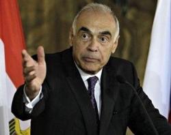 السفير المصري الجديد لإسرائيل يقول إنه يحمل رسالة سلام