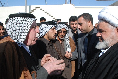 مزارعو النجف يتظاهرون للمطالبة بالعدول عن قرارا تجريف اراضيهم لغرض الاستثمار