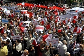 البحرين: الحكومة تقمع بالرصاص مسيرات سلمية