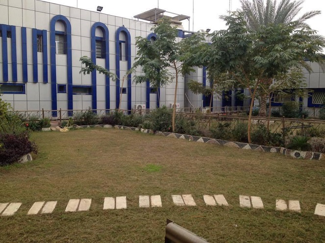 كربلاء:فريق طبي من مستشفى النسائية والتوليد ينجح من إنقاذ حياة طفل خديج من توأم ثلاثي