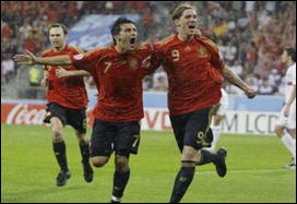 يورو 2008: اسبانيا تستهل مشوراها بفوز كبير على روسيا