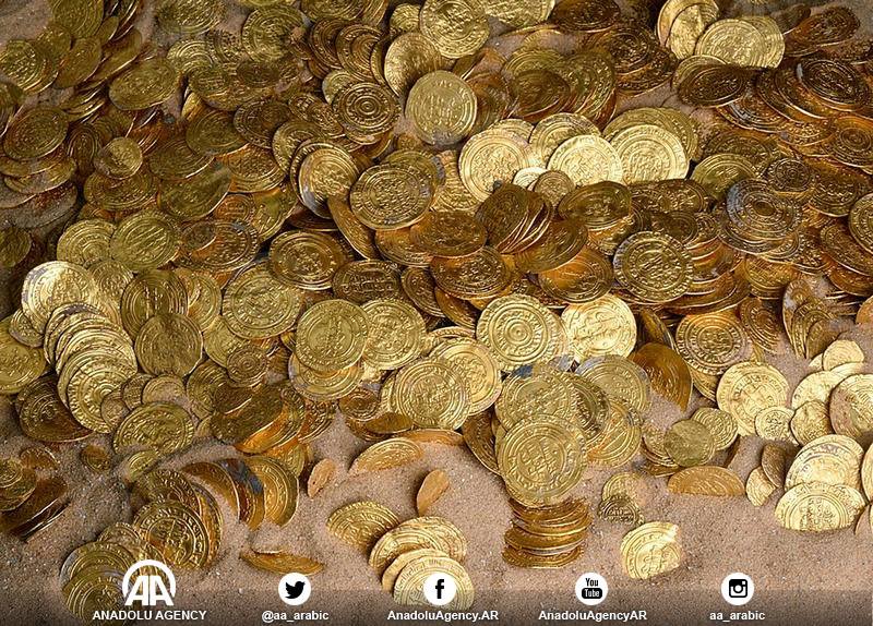 غواصون إسرائيليون يعثرون على عملات فاطمية في ‫‏البحر_المتوسط‬