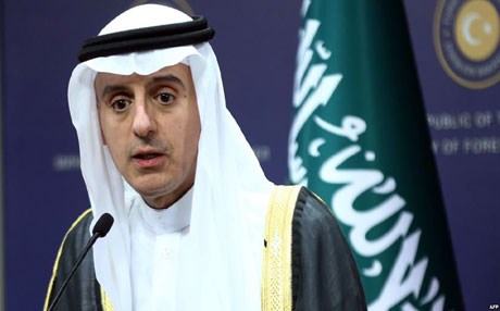 وزير خارجية السعودية: يجب تزويد المعارضة السورية بصواريخ أرض-جو