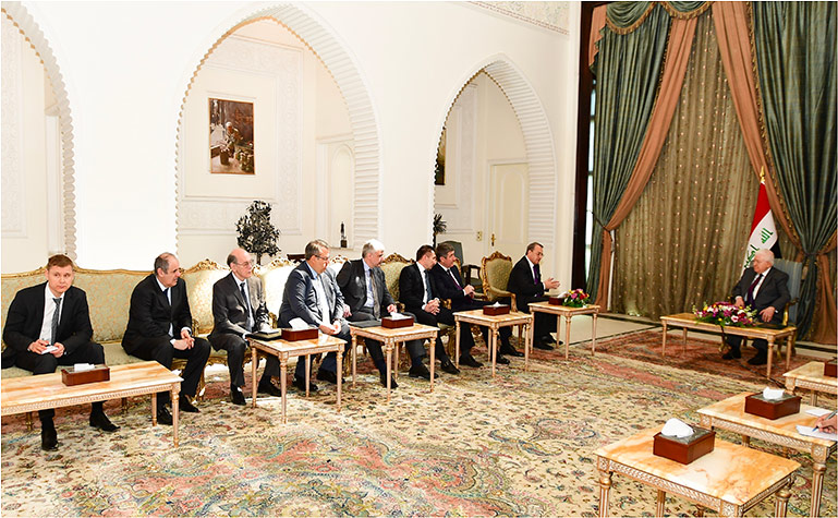 معصوم يلتقي مبعوثا روسيا