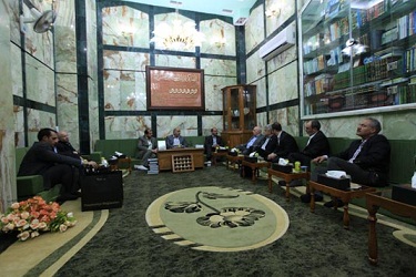 وفد سياسي وعلمي من تركيا يزور مرقد ابي الفضل العباس عليه السلام في كربلاء