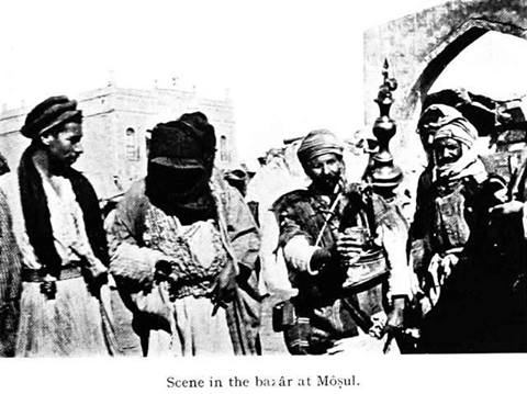 صورة نادرة جدا :الموصل -بائع عرق السوس عام 1891 م