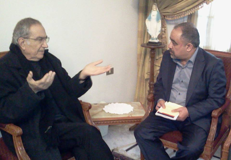 الأب مونس : سرت في طريق سبايا عاشوراء لاكتشف حجم الوقاحة التي يحملها الأجلاف الذين قاتلوا الحسين (عليه السلام)