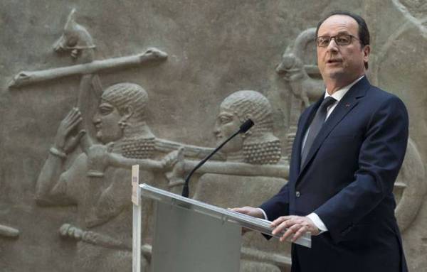 فرنسا ترد على داعش :متحف اللوفر ينظم معرضاً كبيراً لآثار العراق القديمة