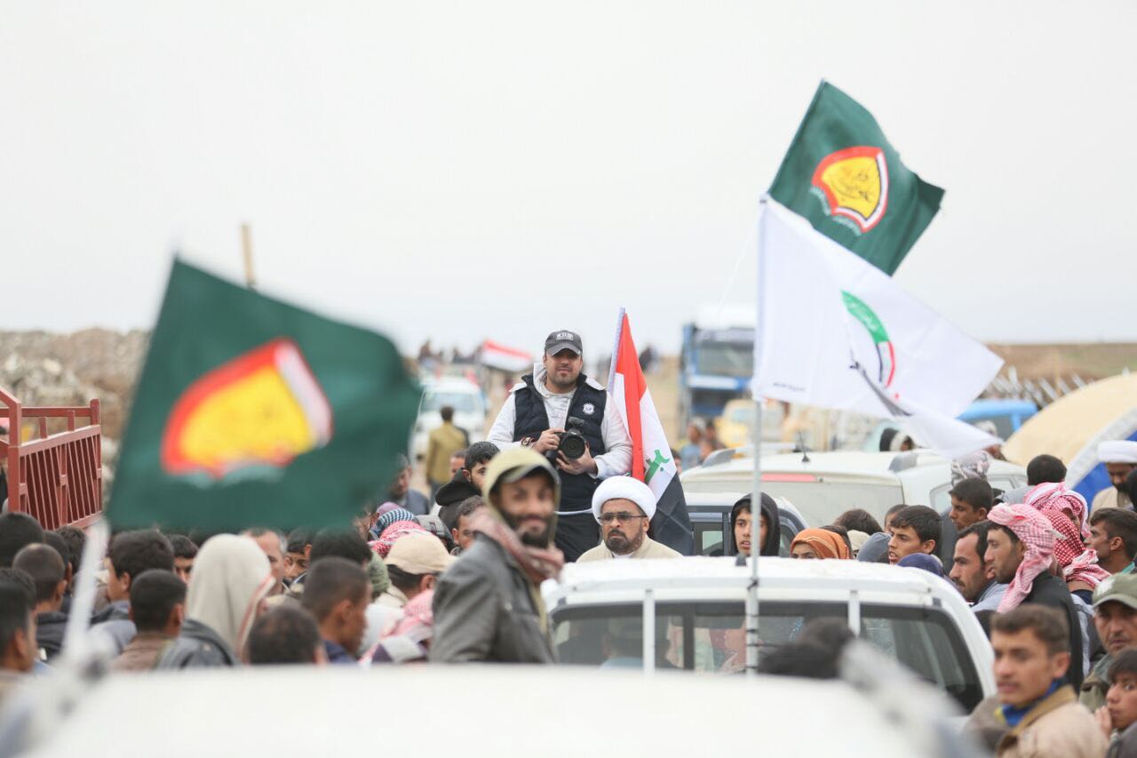 لواء علي الاكبر يساهم ضمن موكب العتبة الحسينية لتقديم الدعم اللوجستي لنازحي الموصل