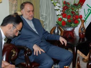 وزير التربية الايراني يتلقي بالمرجع الحكيم بمقره بالنجف الاشرف