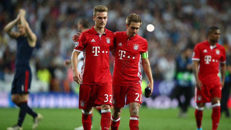 الشرطة حالت دون وصول لاعبي بايرن ميونخ إلى الحكم