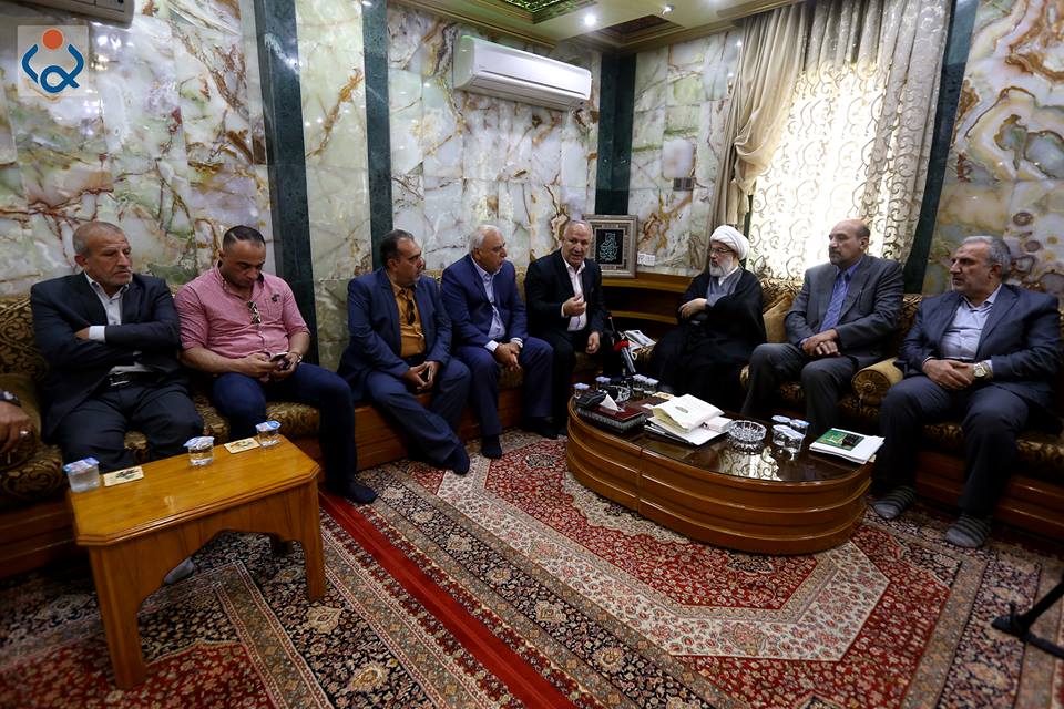 بالصور:ممثل المرجع السيستاني يستقبل رواد الرياضة العراقية