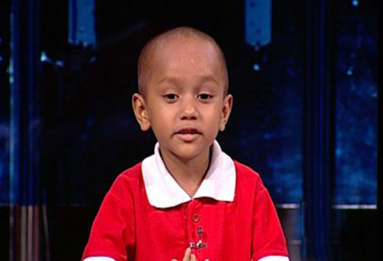 أذكى طفل في العالم عمره 7 سنوات ويطلقون عليه اسم جوجل