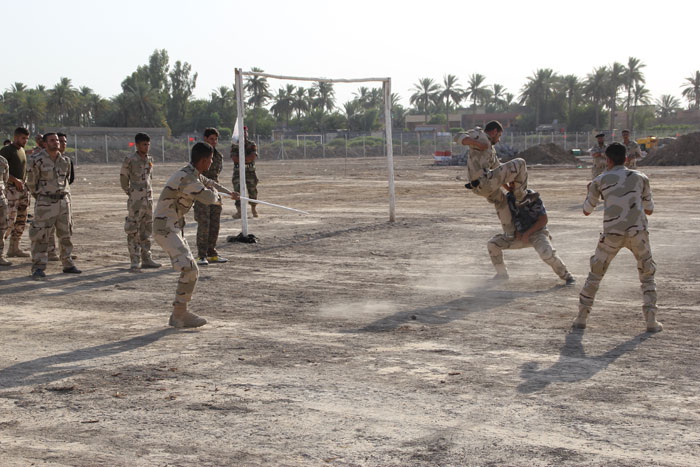 كربلاء: اختتام دورة أمير المؤمنين الثانية وجاهزية المقاتلين للقتال دفاعا عن العراق والمقدسات (مصور)