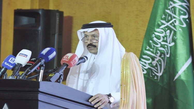 سفير السعودية في لبنان يهاجم حزب الله