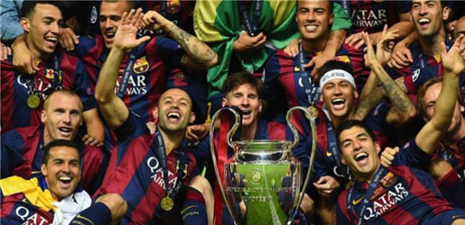 برشلونة يحصل على وسام الشرف