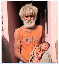 أكبر أب في العالم يحطم الرقم القياسي مجدداً