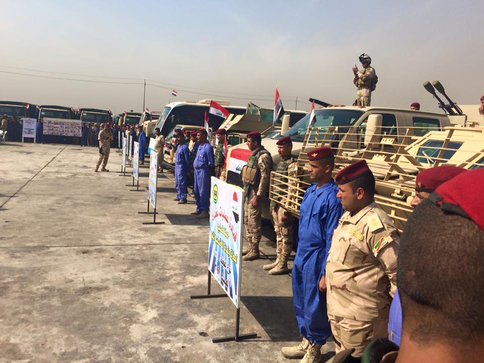 وزير الدفاع يحضر احتفالية تاهيل وتصليح 425 عجلة ومدرعة كانت متروكة لرفدها لجبهات القتال+صور