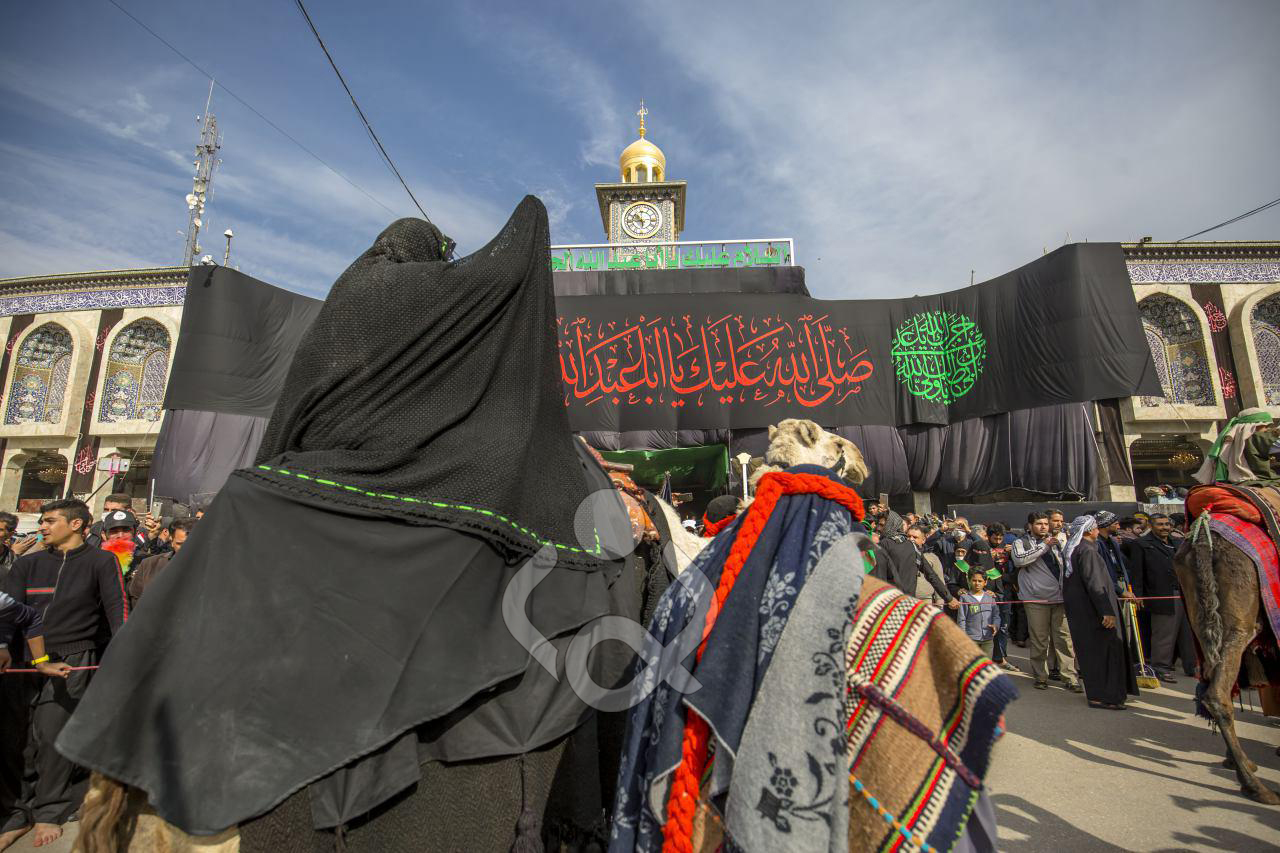 بالصور: مشاهد لموكب عودة (سبايا آل محمد) وسط كربلاء