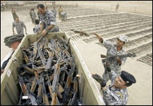 القوات العراقية تبدأ عملياتها في ميسان والبرلمان يبحث مصير منظمة خلق الارهابية