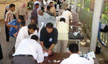 حفل لختان الاطفال في ساحة بين الحرمين الشريفين في محافظة كربلاء