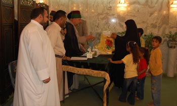 وفد من عوائل الارامل والايتام  في محافظة النجف الاشرف يزور العتبة الحسينية  المقدسة