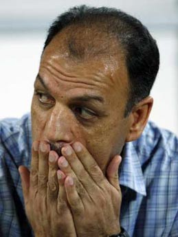 إنهاء مهمة حمد وحل المنتخب بجميع عناصره