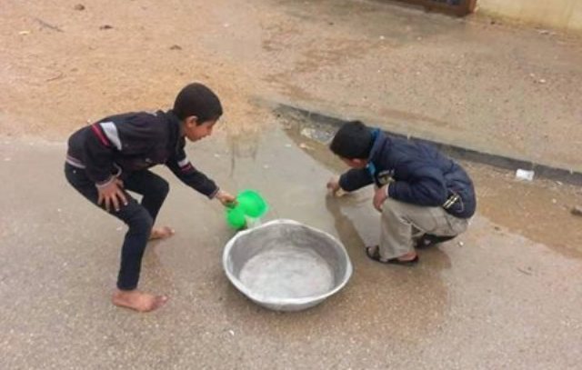 وفاة ثلاثة أطفال وإصابة العشرات من ساكني مجمع البغدادي لشربهم ماء يحتوي على الكبريت