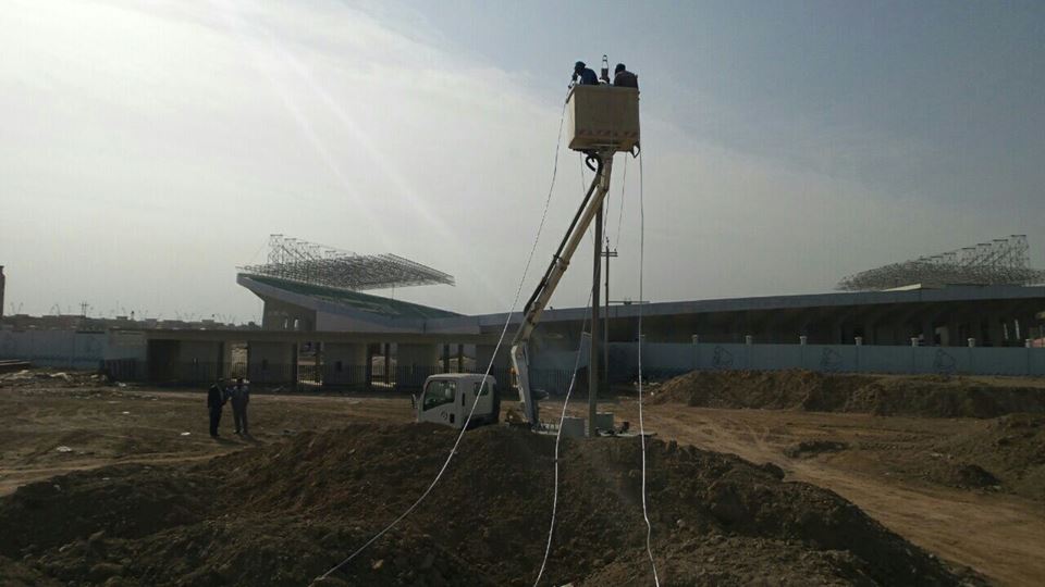 كهرباء ميسان تنجز أعمال تغذية ملعب ميسان الدولي