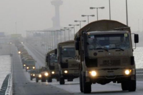 ناقلات محملة بالجنود تابع للحرس السعودي دخلت البحرين عبر الجسر الرباط بين البلدين