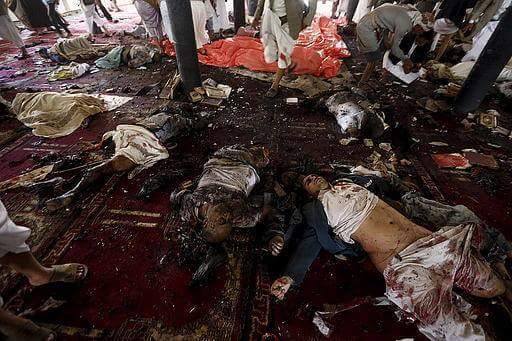 بالصور : تفجيرات الجمعة في اليمن على مسجدين للحوثيين الشيعة